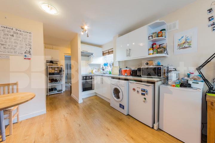 modern 1 bedroom property with access to communal gardens Hillmarton Road, Islington / Caledonian Road